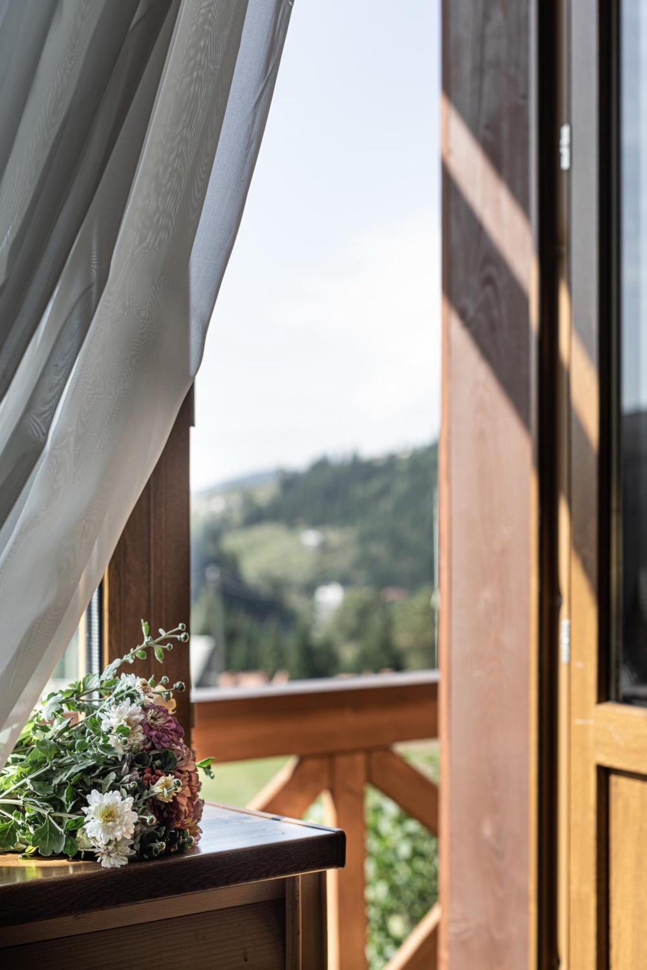 Hotel Aura Karpat Bukovel Exterior foto