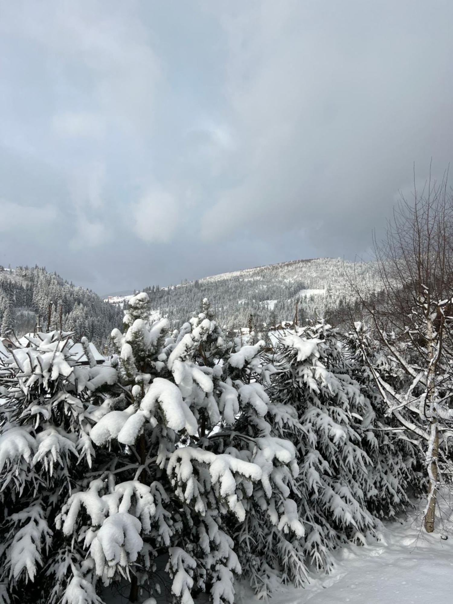 Hotel Aura Karpat Bukovel Exterior foto